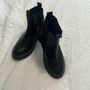Dolce Vita Leigha Chelsea Boots Size 7